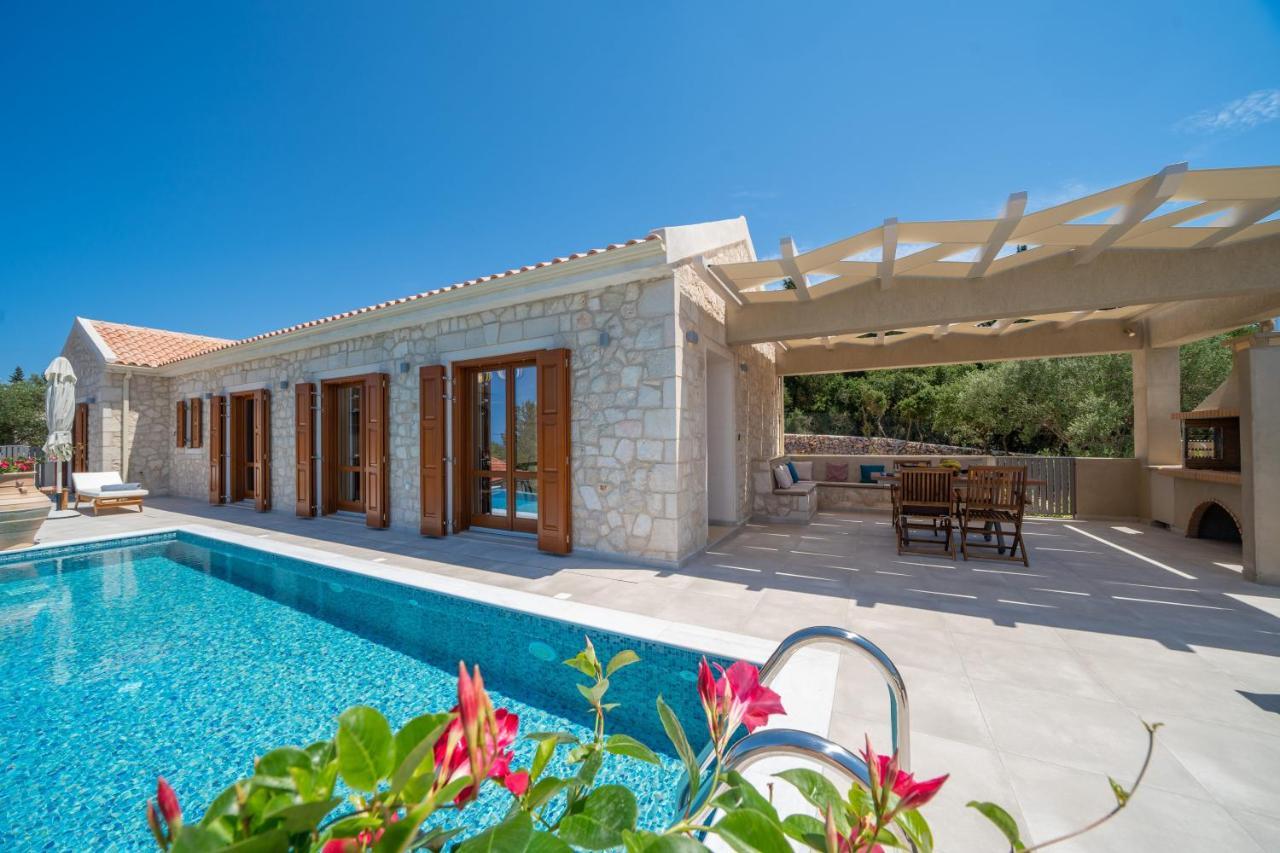 Pitharia Luxury Villa With Amazing Sea Views Khalikeri Luaran gambar